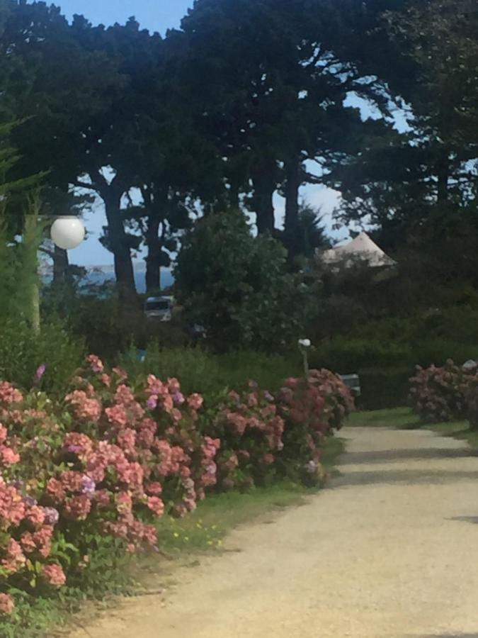 Les Hortensias Grande Tente Familiale Deux Chambres Et Sejour Vue Mer Sur Camping Nature Plestin-les-Grèves Exterior foto
